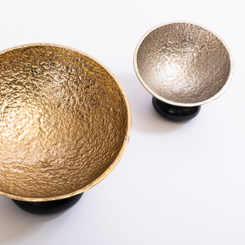 Aura pedestal bowls