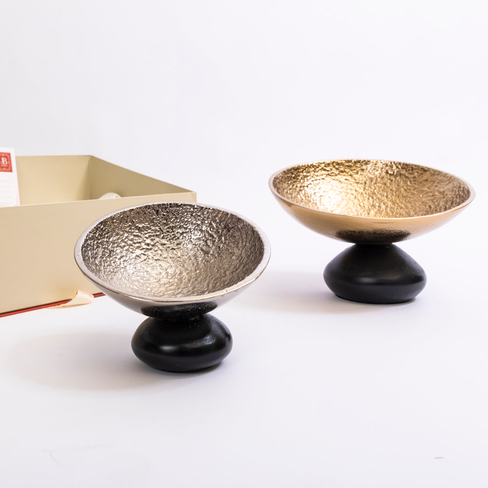 Aura pedestal bowls