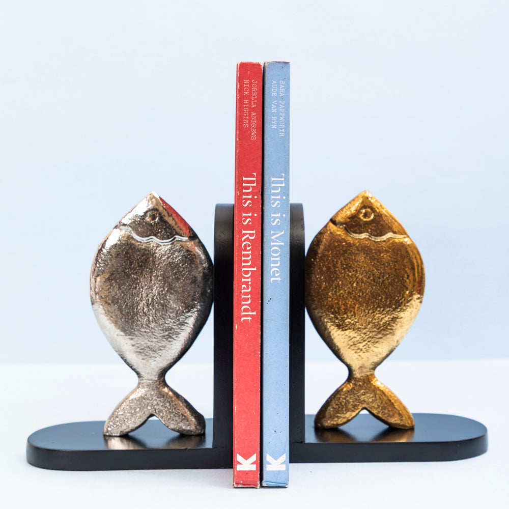 Decorative metal fish bookends