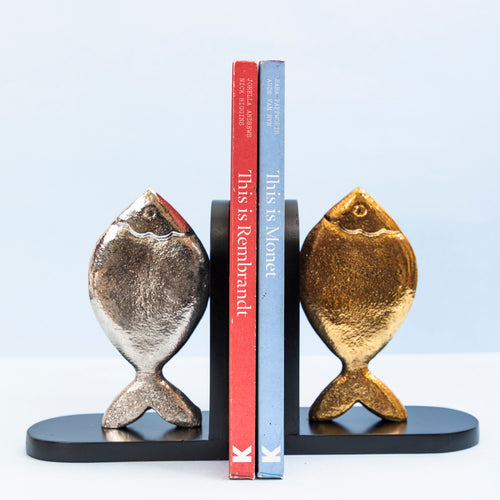 Decorative metal fish bookends