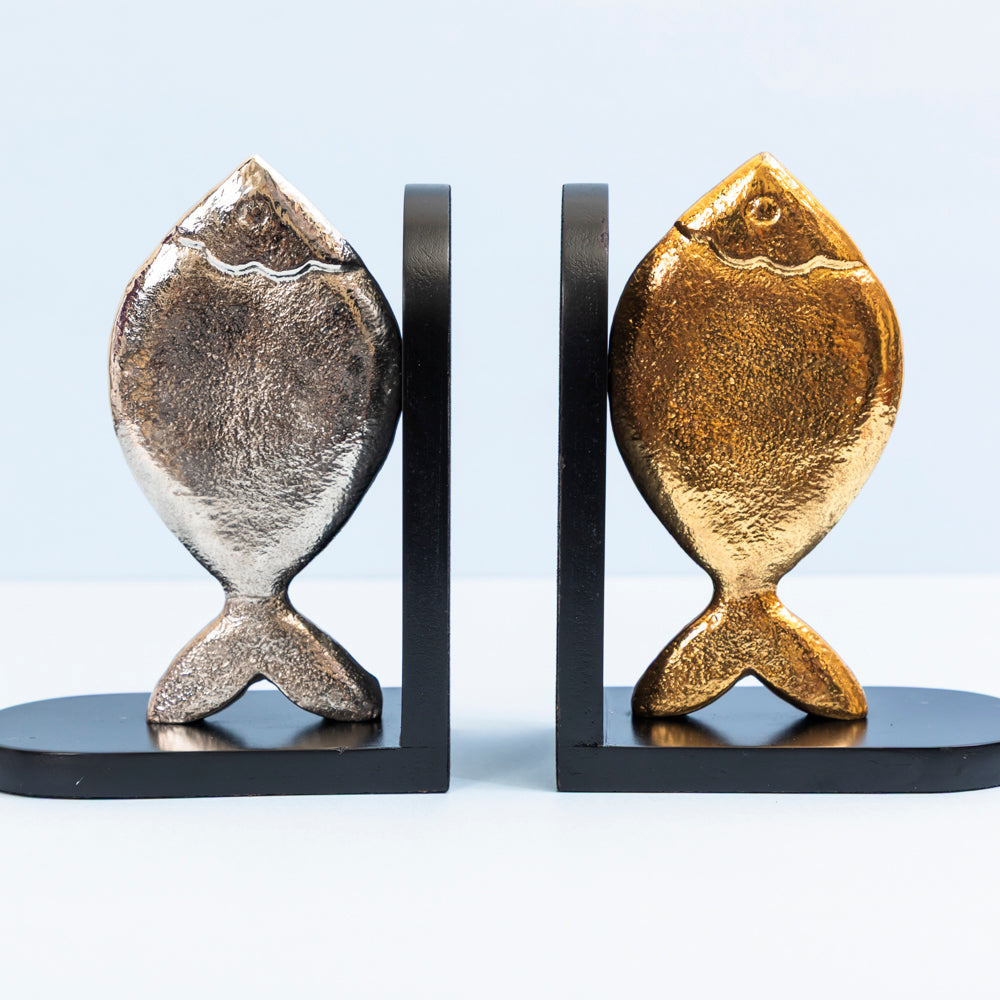 Decorative metal fish bookends