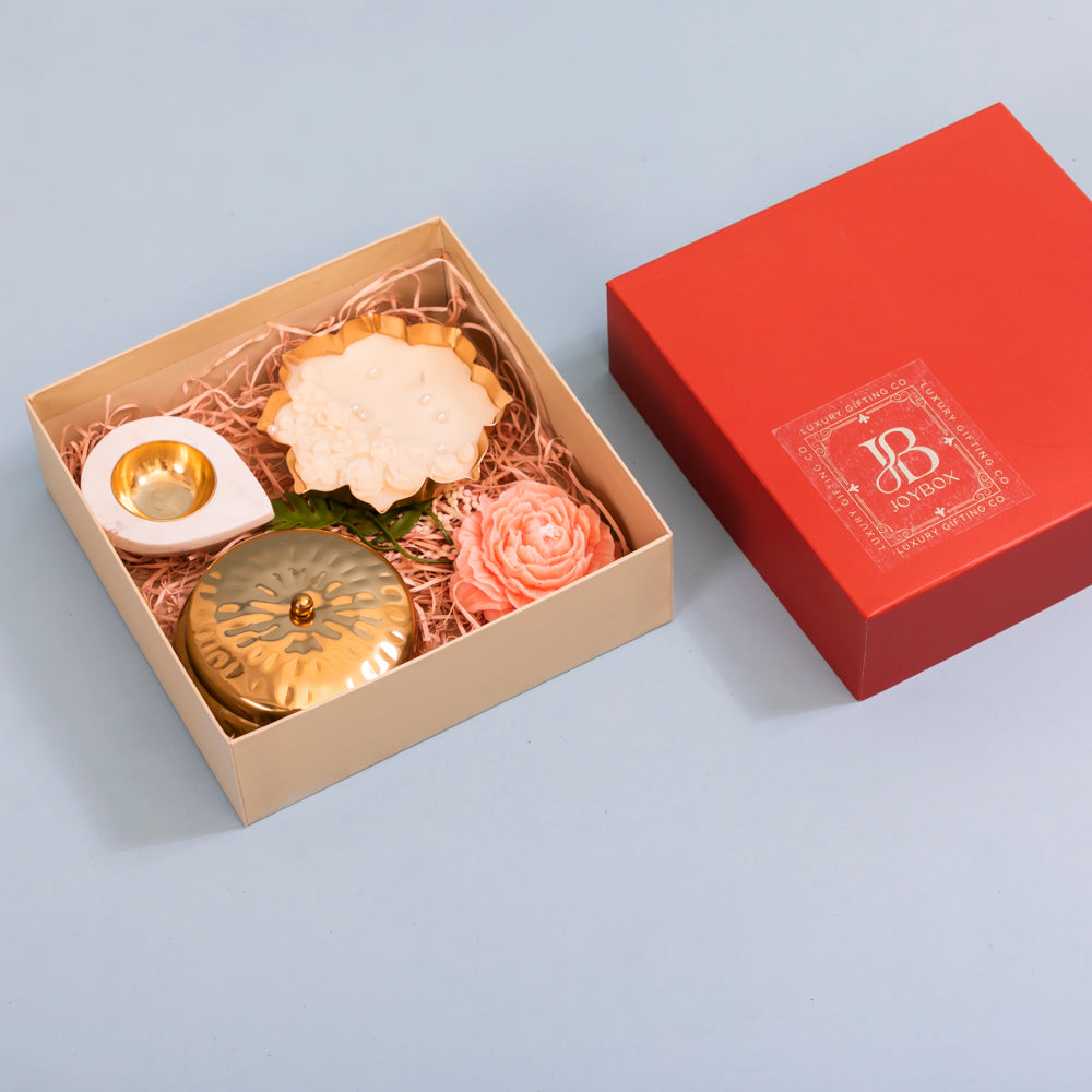 Four-piece festive candle set