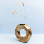 The golden halo vase